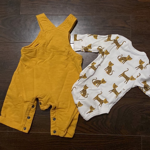 Organic Cotton Leopards Bodysuit and Overall Outfit - Picture 6 of 10